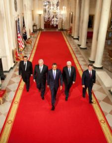 Barack Obama at center, flanked by, from left: Egyptian President Hosni Mubarak, Israeli Prime Minister Benjamin Netanyahu, Palestinian Authority President Mahmoud Abbas, and Jordan's King Abdullah II