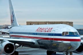 An American Airlines plane
