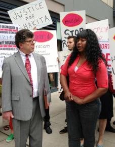 Shakita is backed up by fellow Fight for 15 activists at a picket of Jason's Deli