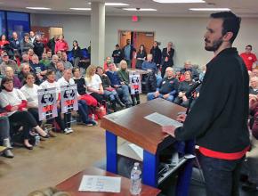 Delta Air Lines workers and solidarity activists rally for a union in St. Paul